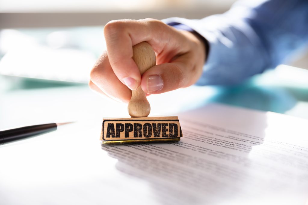 Fast, compliant MOM approval for transfer maids in Singapore.